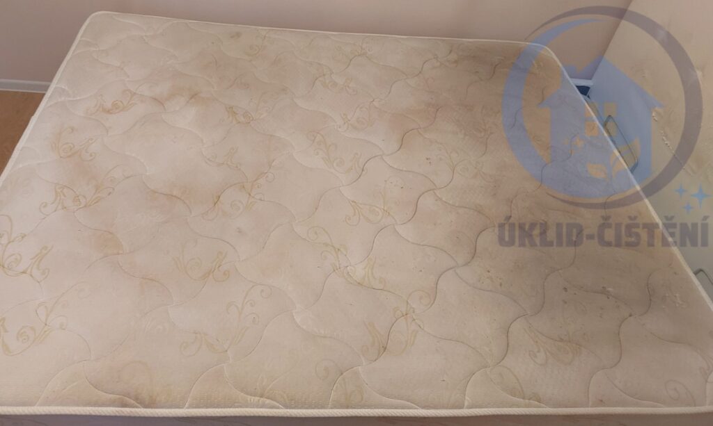 ČIŠTĚNI MATRACE (1)