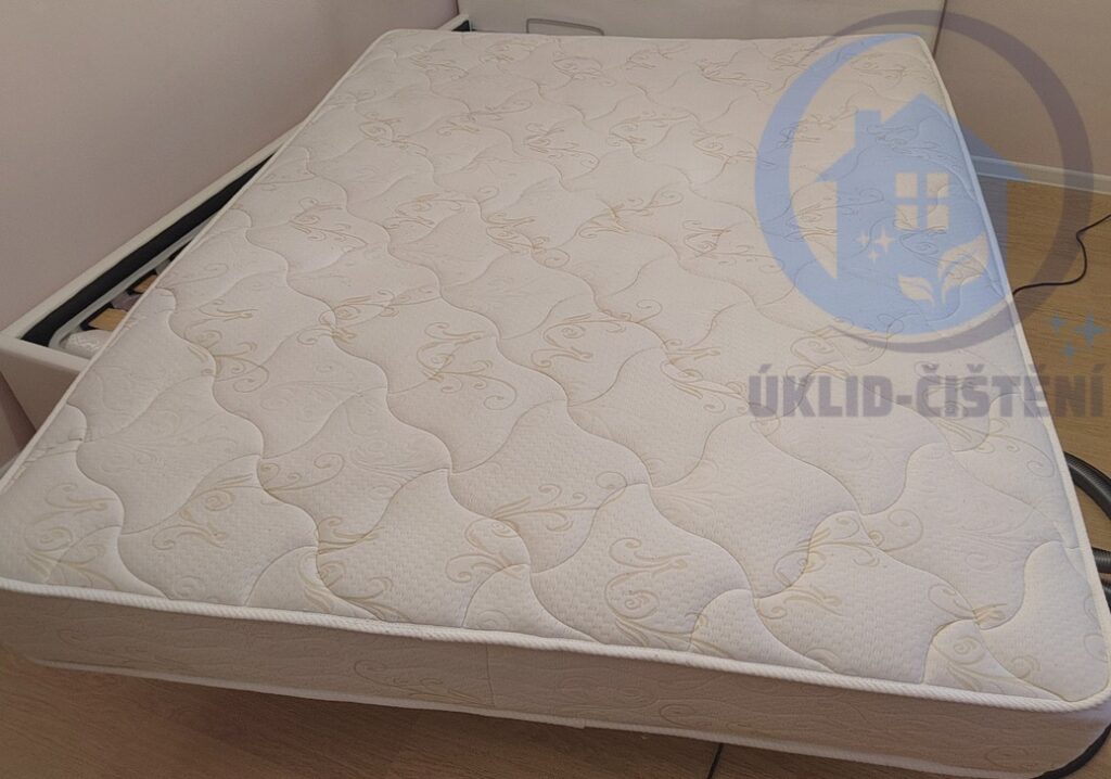 ČIŠTĚNI MATRACE (2)